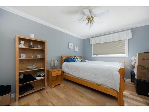 141 Caldwell Crescent, Fort Mcmurray, AB - Indoor Photo Showing Bedroom