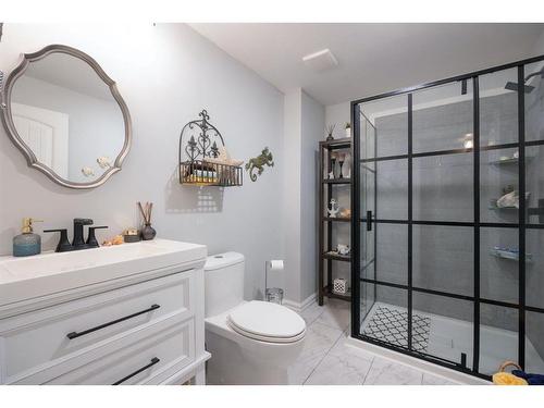 141 Caldwell Crescent, Fort Mcmurray, AB - Indoor Photo Showing Bathroom