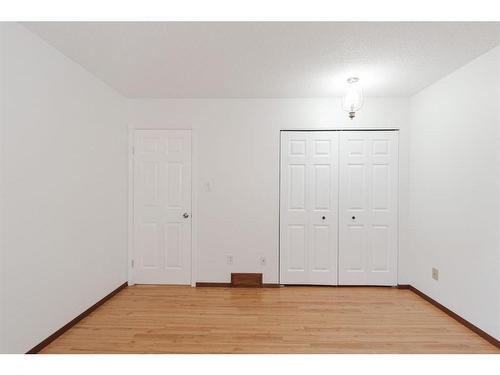 332 Ermine Crescent, Fort Mcmurray, AB - Indoor Photo Showing Other Room