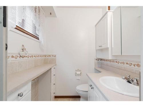 332 Ermine Crescent, Fort Mcmurray, AB - Indoor Photo Showing Bathroom