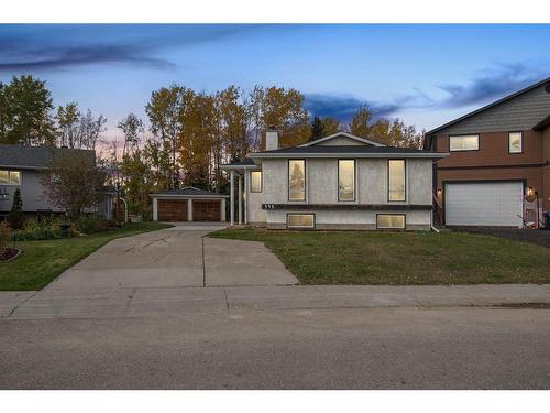 332 Ermine Crescent, Fort Mcmurray, AB - Outdoor With Facade