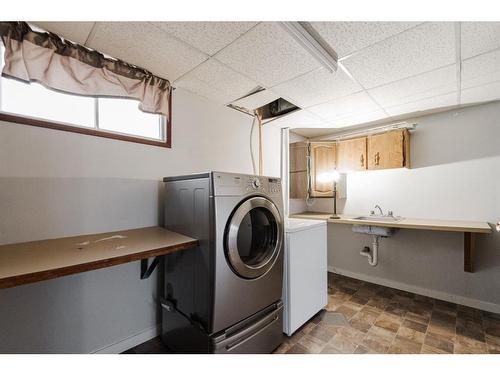 163 Cornwall Drive, Fort Mcmurray, AB - Indoor Photo Showing Laundry Room