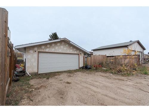 163 Cornwall Drive, Fort Mcmurray, AB - Outdoor With Exterior