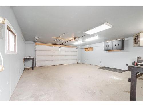 163 Cornwall Drive, Fort Mcmurray, AB - Indoor Photo Showing Garage