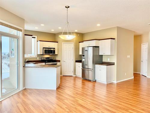 410-10212 101 Street, Lac La Biche, AB - Indoor Photo Showing Kitchen