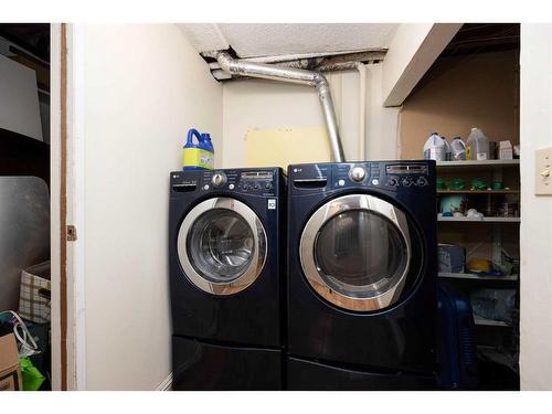 189 Oaks Bay, Fort Mcmurray, AB - Indoor Photo Showing Laundry Room