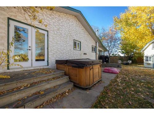 189 Oaks Bay, Fort Mcmurray, AB - Outdoor With Deck Patio Veranda With Exterior