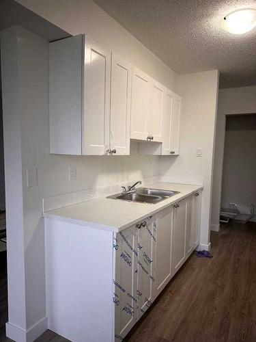 5-11 Clearwater Crescent, Fort Mcmurray, AB - Indoor Photo Showing Kitchen With Double Sink