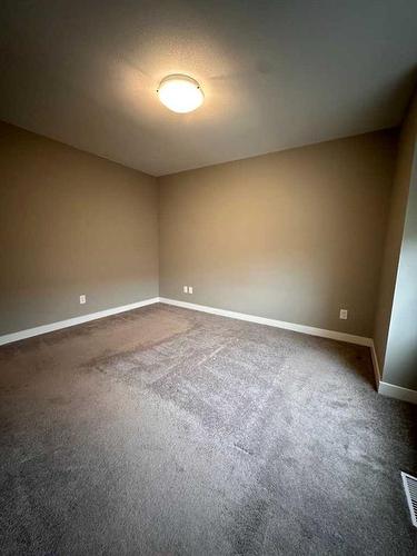 42-401 Athabasca Avenue, Fort Mcmurray, AB - Indoor Photo Showing Other Room