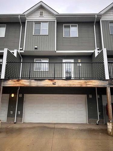 42-401 Athabasca Avenue, Fort Mcmurray, AB - Outdoor