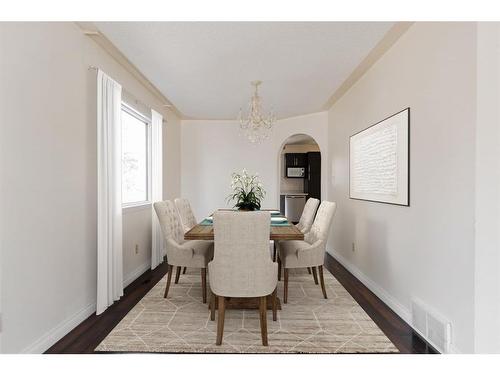 260 Bacon Place, Fort Mcmurray, AB - Indoor Photo Showing Dining Room