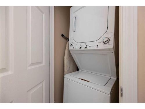 305-123 Arabian Drive, Fort Mcmurray, AB - Indoor Photo Showing Laundry Room