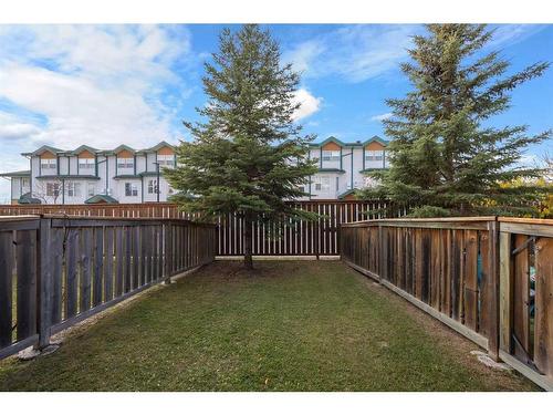 305-123 Arabian Drive, Fort Mcmurray, AB - Outdoor