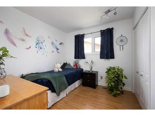 441 Signal Road, Fort Mcmurray, AB - Indoor Photo Showing Bedroom