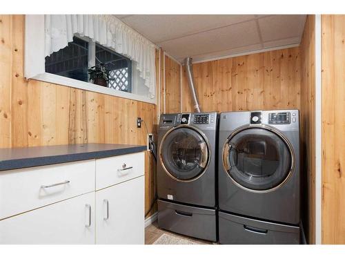 441 Signal Road, Fort Mcmurray, AB - Indoor Photo Showing Laundry Room