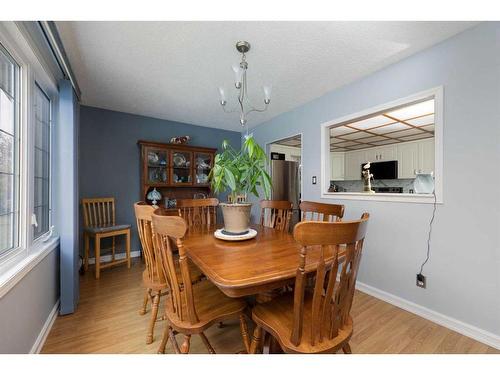 441 Signal Road, Fort Mcmurray, AB - Indoor Photo Showing Dining Room