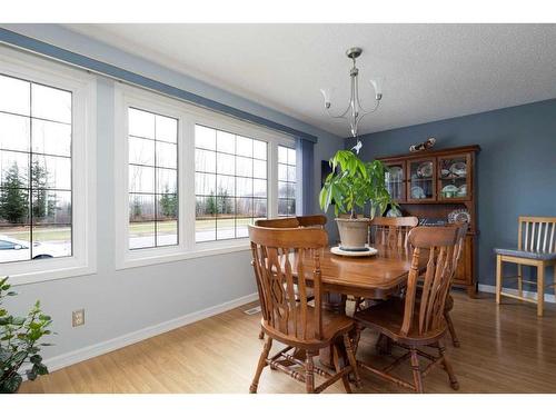 441 Signal Road, Fort Mcmurray, AB - Indoor Photo Showing Dining Room