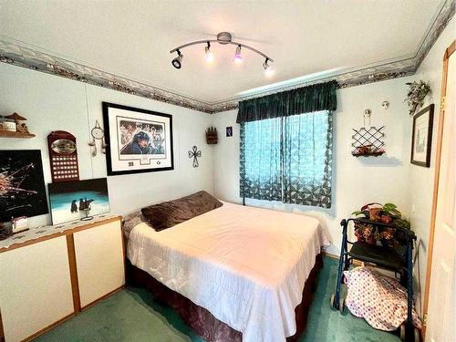 674006 Range Rd 170, Rural Athabasca County, AB - Indoor Photo Showing Bedroom