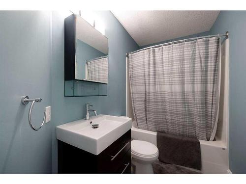 337 Burton Place, Fort Mcmurray, AB - Indoor Photo Showing Bathroom