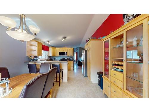 337 Diefenbaker Drive, Fort Mcmurray, AB - Indoor