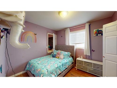 337 Diefenbaker Drive, Fort Mcmurray, AB - Indoor Photo Showing Bedroom