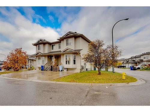 197 Kodiak Crescent, Fort Mcmurray, AB - Outdoor With Facade