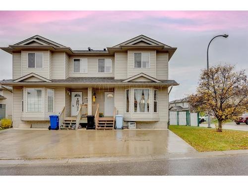 197 Kodiak Crescent, Fort Mcmurray, AB - Outdoor With Facade