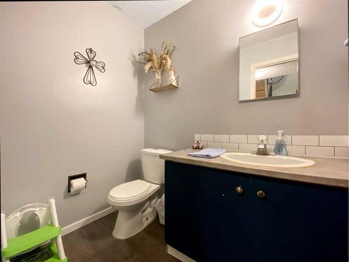 71-400 Silin Forest Road, Fort Mcmurray, AB - Indoor Photo Showing Bathroom