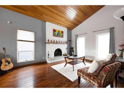 287 Cornwall Drive, Fort Mcmurray, AB - Indoor Photo Showing Living Room With Fireplace