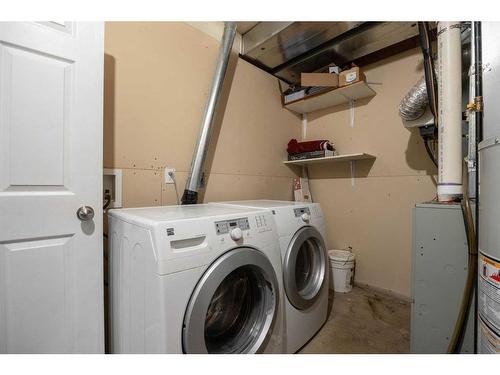 174 Grouse Way, Fort Mcmurray, AB - Indoor Photo Showing Laundry Room