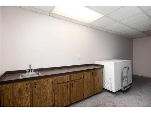 176 Torrie Bay, Fort Mcmurray, AB - Indoor Photo Showing Laundry Room