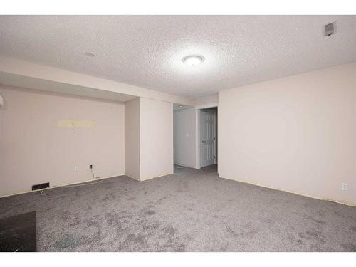 176 Torrie Bay, Fort Mcmurray, AB - Indoor Photo Showing Other Room