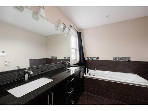 224 Beaverlodge Close, Fort Mcmurray, AB - Indoor Photo Showing Bathroom