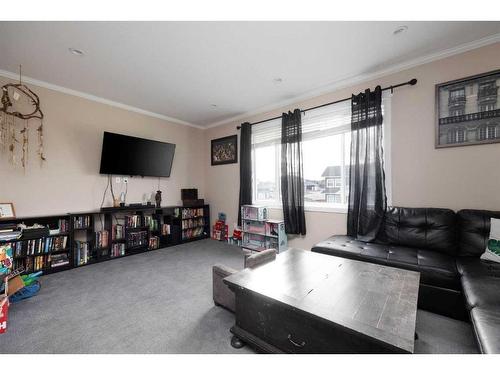 224 Beaverlodge Close, Fort Mcmurray, AB - Indoor Photo Showing Living Room