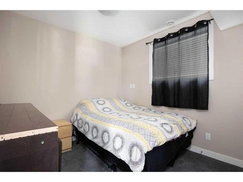 224 Beaverlodge Close, Fort Mcmurray, AB - Indoor Photo Showing Bedroom