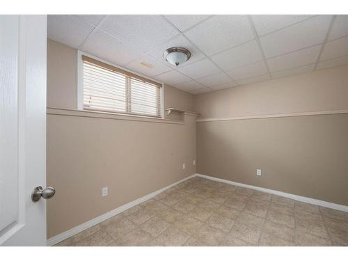 130 Paris Bay, Fort Mcmurray, AB - Indoor Photo Showing Other Room