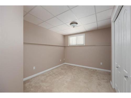 130 Paris Bay, Fort Mcmurray, AB - Indoor Photo Showing Other Room