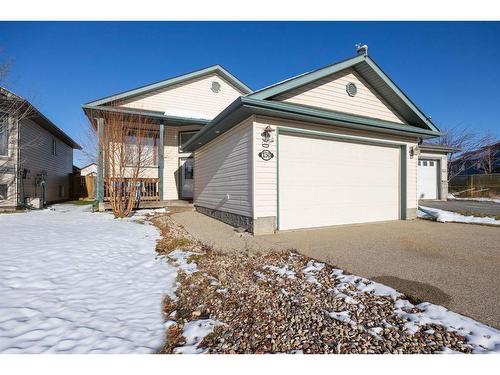 130 Paris Bay, Fort Mcmurray, AB - Outdoor