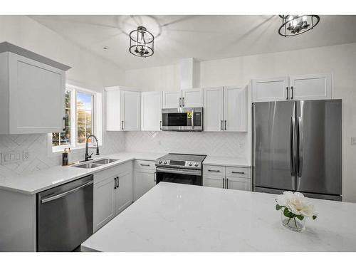 4103-200 Lougheed Drive, Fort Mcmurray, AB - Indoor Photo Showing Kitchen With Double Sink With Upgraded Kitchen