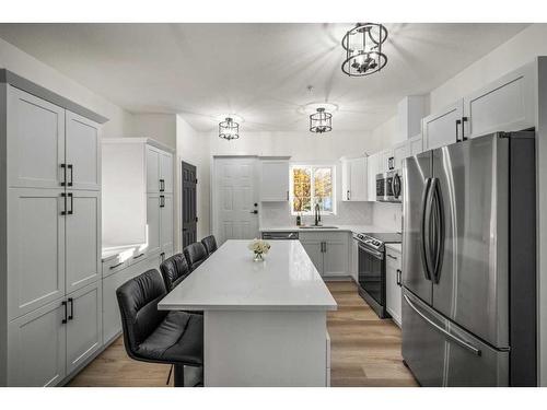 4103-200 Lougheed Drive, Fort Mcmurray, AB - Indoor Photo Showing Kitchen With Upgraded Kitchen