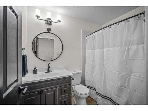 4103-200 Lougheed Drive, Fort Mcmurray, AB - Indoor Photo Showing Bathroom