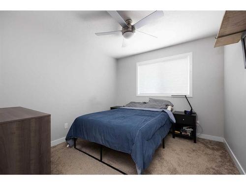 147 Alderwood Drive, Fort Mcmurray, AB - Indoor Photo Showing Bedroom