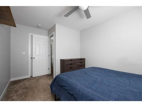 147 Alderwood Drive, Fort Mcmurray, AB - Indoor Photo Showing Bedroom