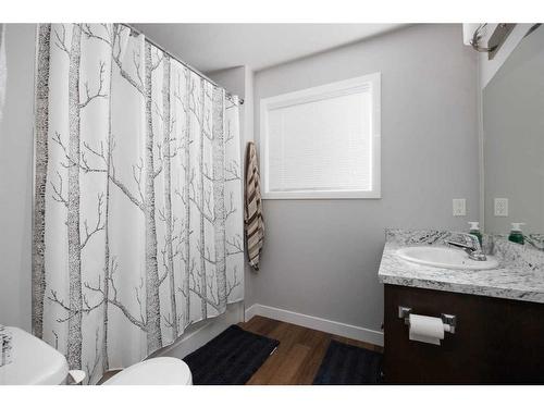 147 Alderwood Drive, Fort Mcmurray, AB - Indoor Photo Showing Bathroom