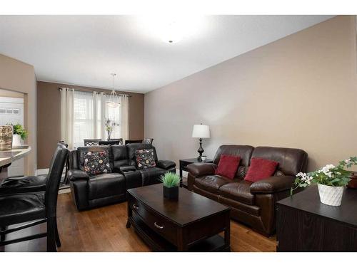 107 Sandpiper Road, Fort Mcmurray, AB - Indoor Photo Showing Living Room