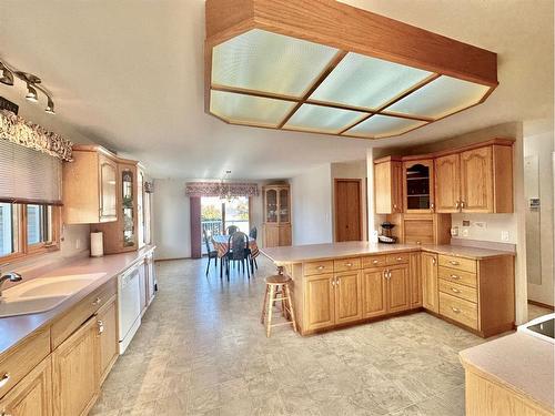 10012 102 Ave, Lac La Biche, AB - Indoor Photo Showing Kitchen