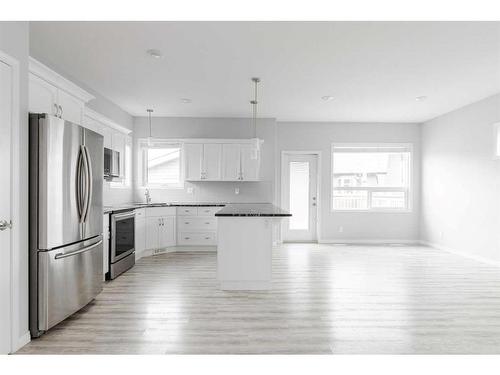 131 Athabasca Crescent, Fort Mcmurray, AB - Indoor Photo Showing Kitchen