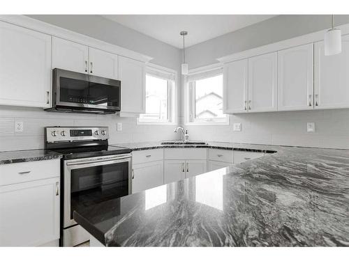 131 Athabasca Crescent, Fort Mcmurray, AB - Indoor Photo Showing Kitchen