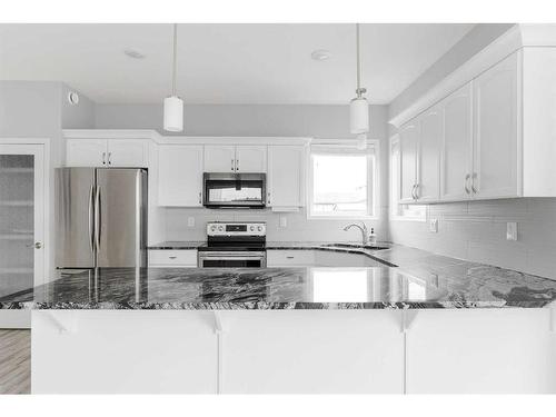 131 Athabasca Crescent, Fort Mcmurray, AB - Indoor Photo Showing Kitchen With Upgraded Kitchen