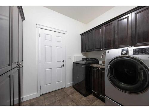 172 Gravelstone Way, Fort Mcmurray, AB - Indoor Photo Showing Laundry Room